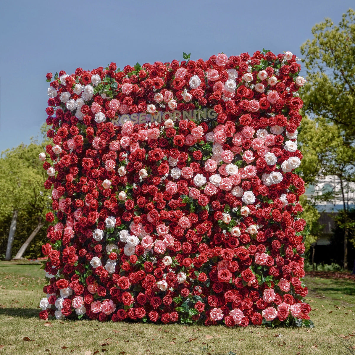Zita：5D Fabric Artificial rolling up curtain flower wall