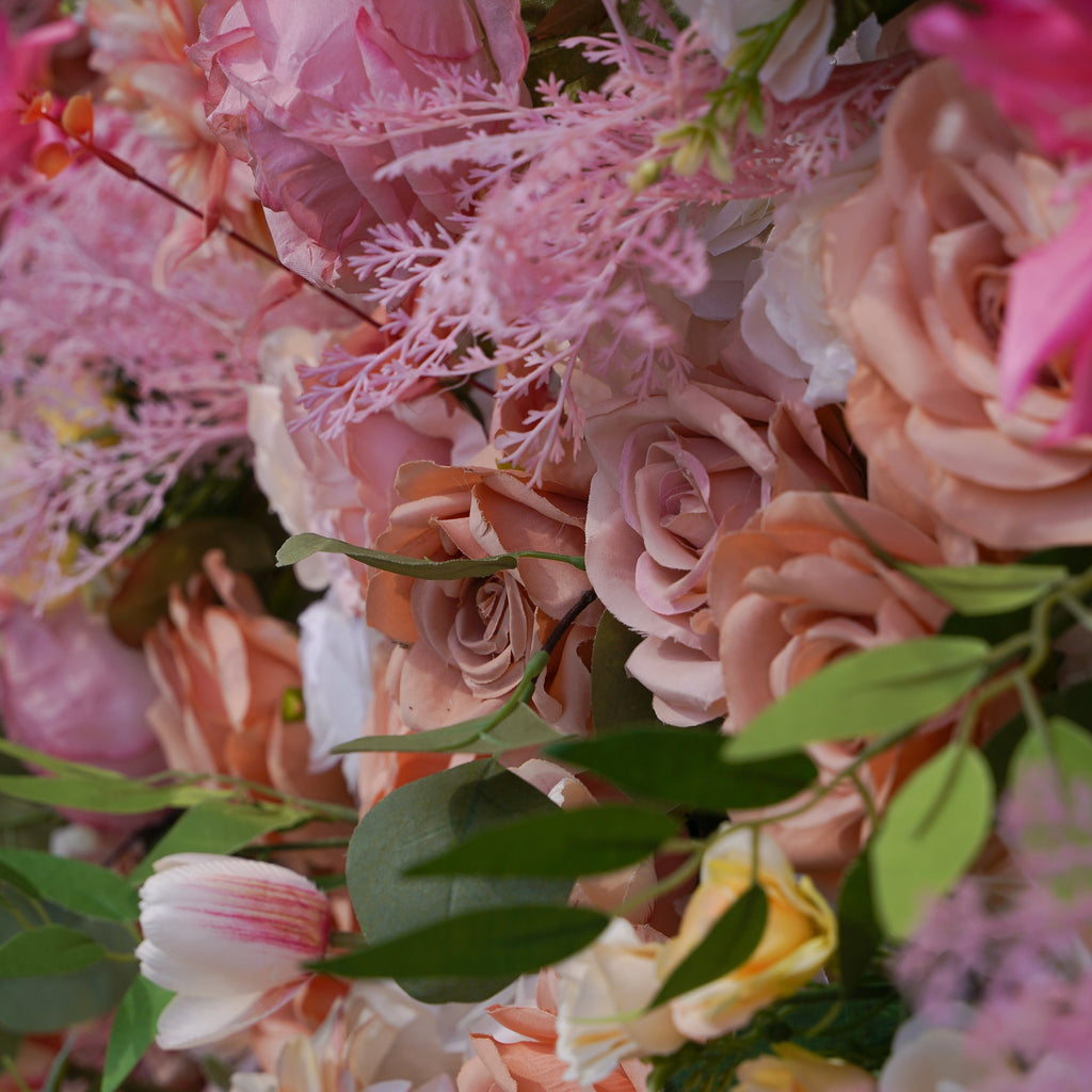 Doris：5D Fabric Artificial rolling up curtain flower wall