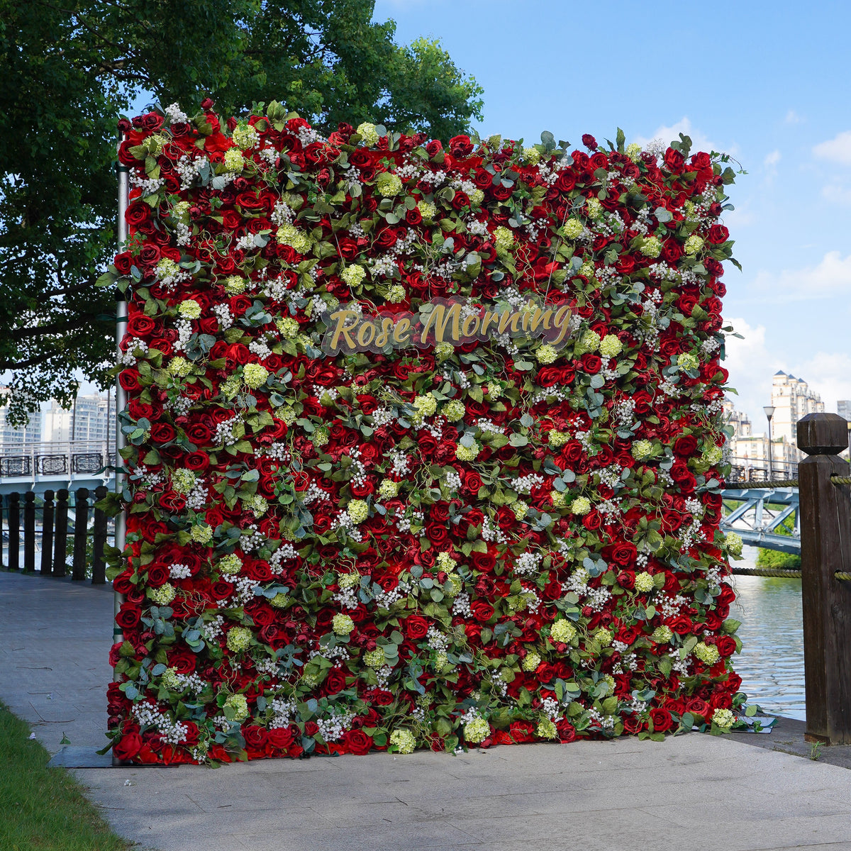 Lora：5D Fabric Artificial rolling up curtain flower wall
