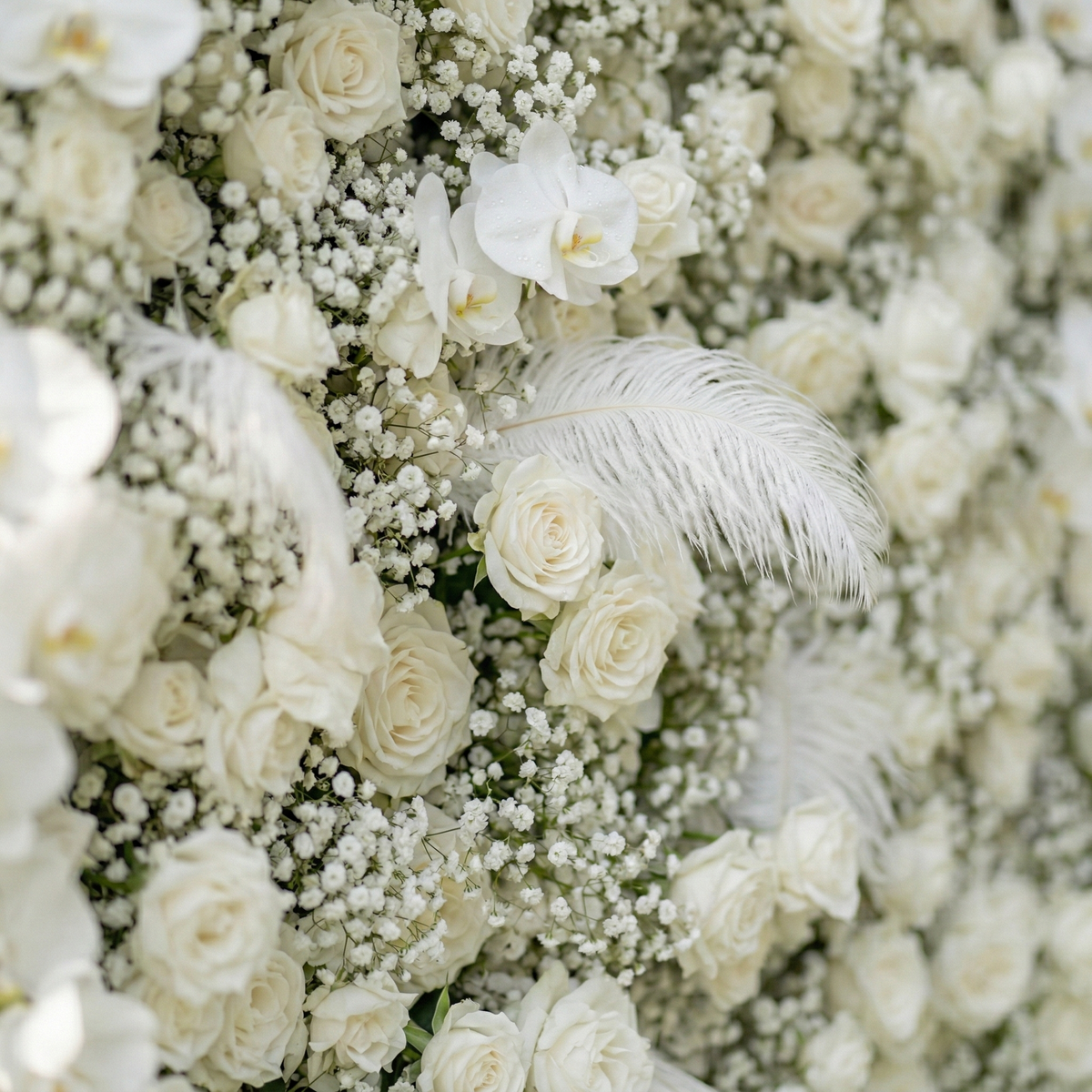 Lachlan: 5D Pure White Baby's Breath & Silk Rose Flower Wall Roll-Up Fabric Backdrop for Dreamy Wedding & Proposal