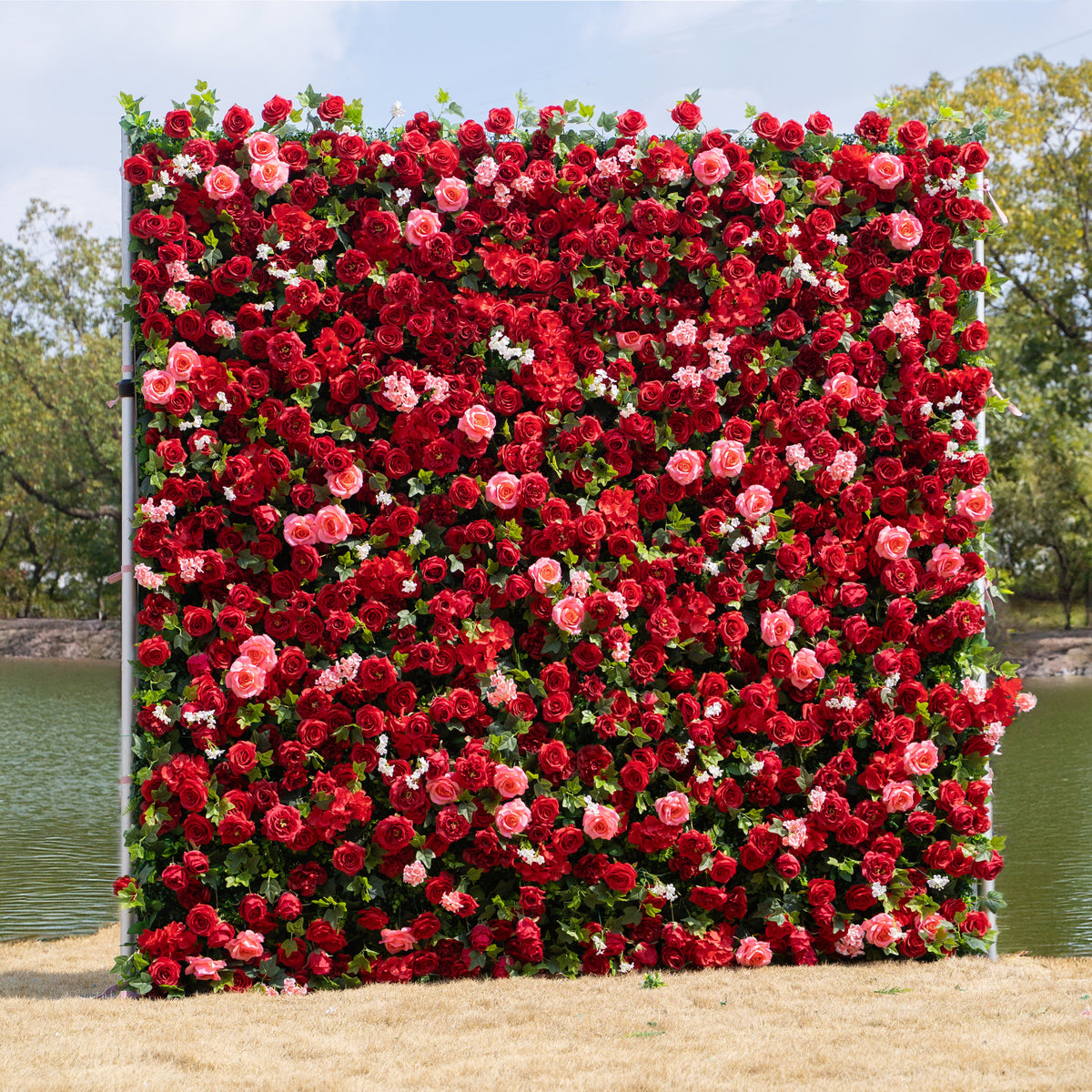 Noelle：3D Fabric Artificial rolling up curtain flower wall