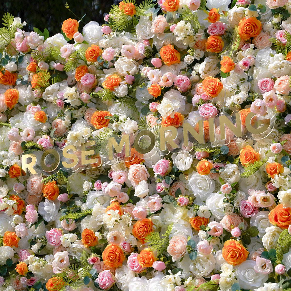 Pyrenie：5D Fabric Artificial rolling up curtain flower wall