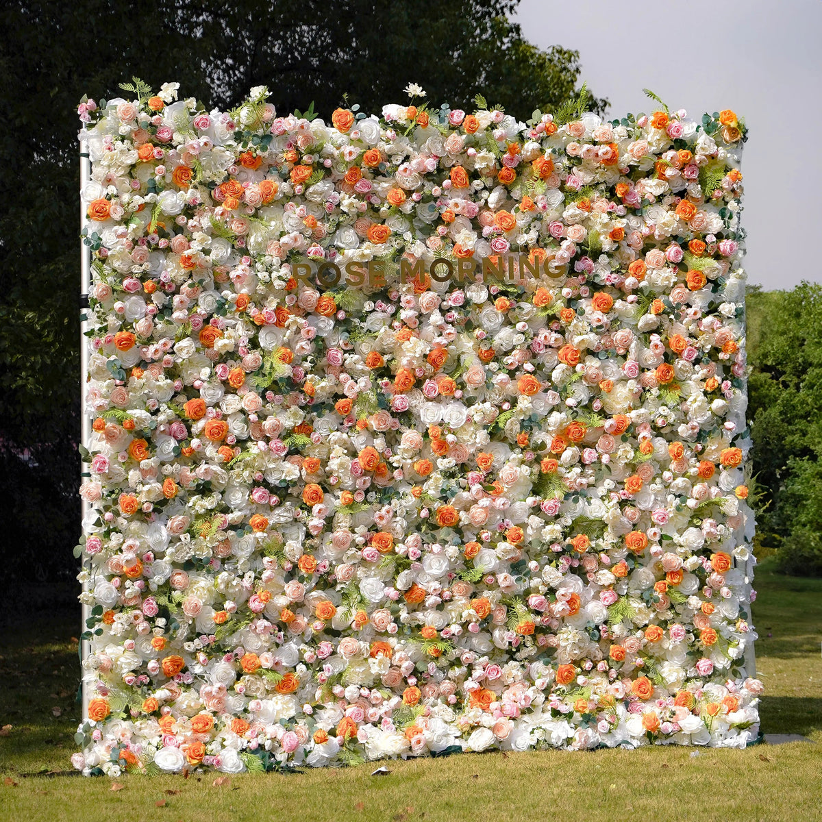 Pyrenie：5D Fabric Artificial rolling up curtain flower wall
