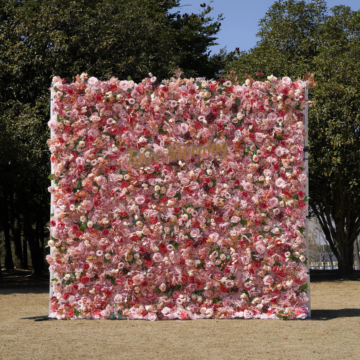 Sweetheart：5D Fabric Artificial rolling up curtain flower wall