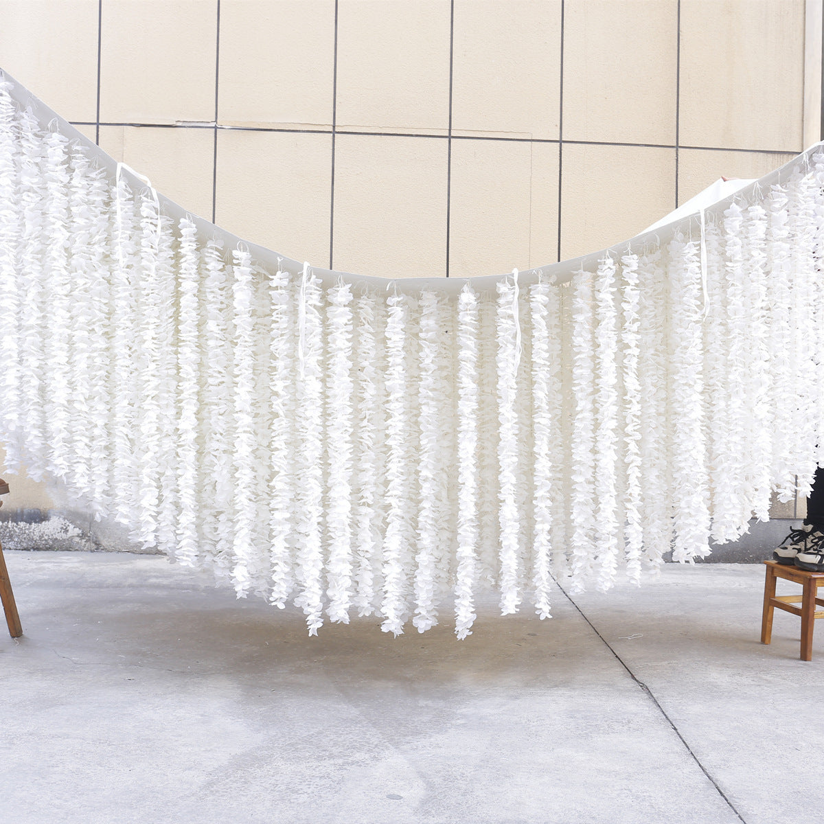 White Silk Hanging Artificial Flower Curtain Wisteria Hydrangea Flower Garland Wedding Arch Ceiling Floral Backdrop Decor Free Shipping