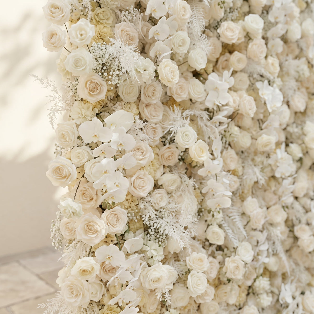 Zelaria:5D Cream White & Ivory White Silk Rose Flower Wall Roll-Up Fabric Backdrop for Romantic Weddings & Proposals