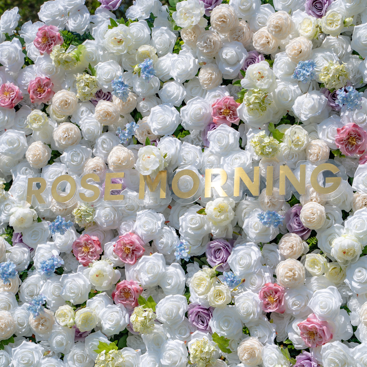 Alison：5D Fabric Artificial rolling up curtain flower wall