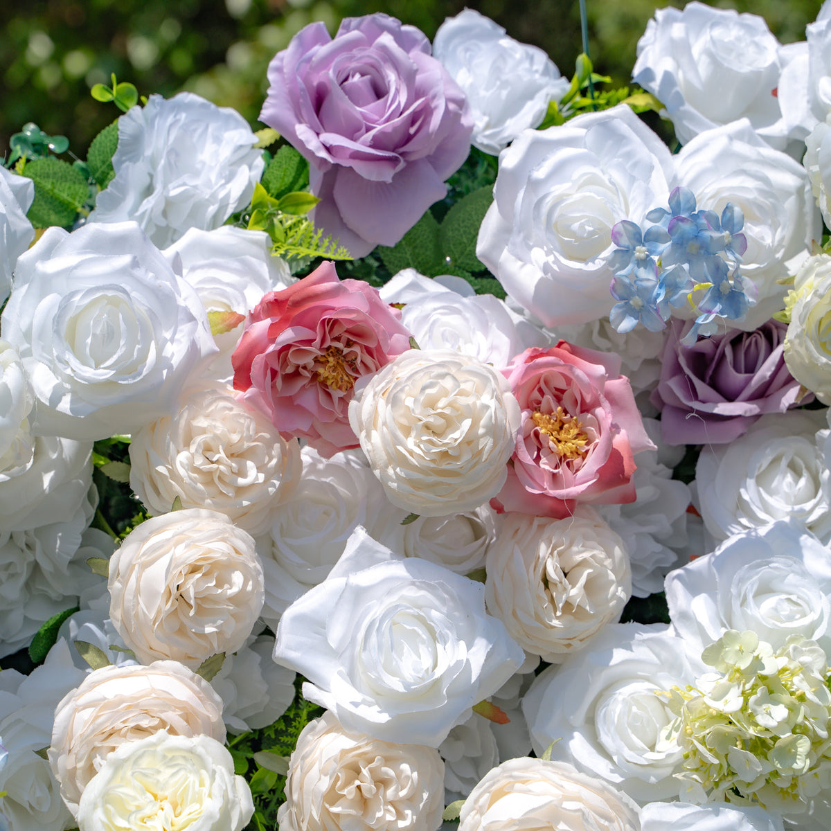 Alison：5D Fabric Artificial rolling up curtain flower wall