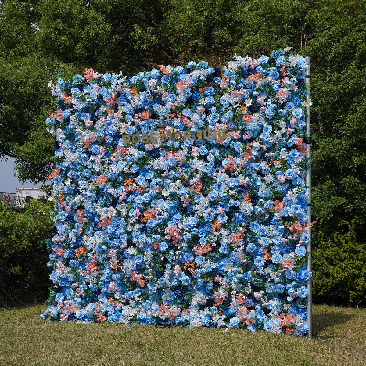 Andrea：7D Fabric Artificial rolling up curtain flower wall