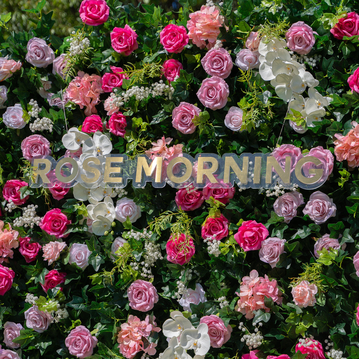 Brielle：4D Fabric Artificial rolling up curtain flower wall