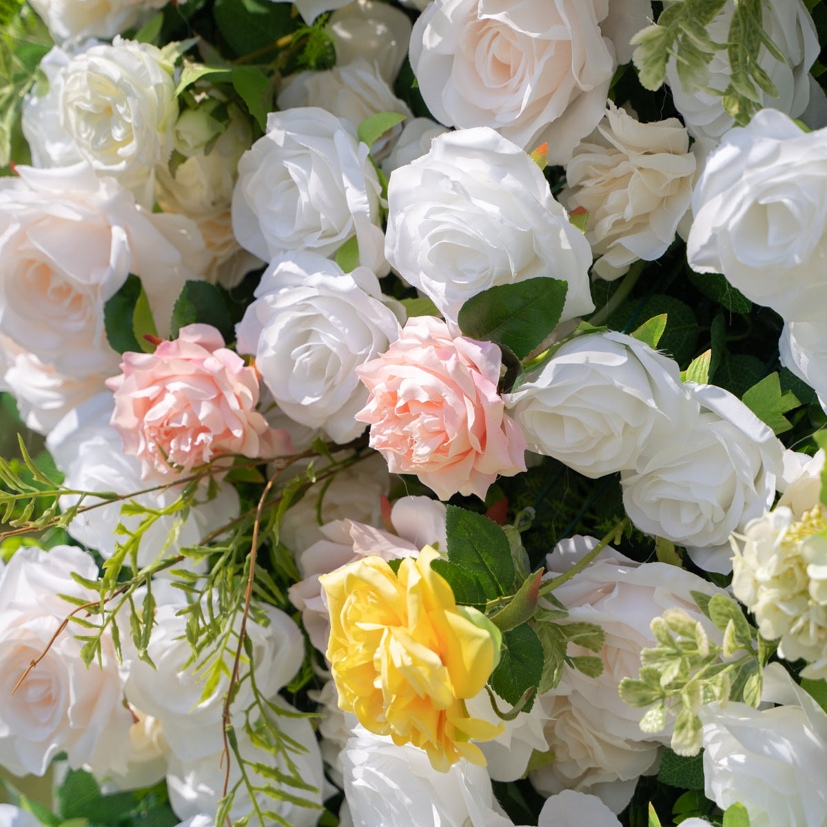Ciao：3D Fabric Artificial rolling up curtain flower wall