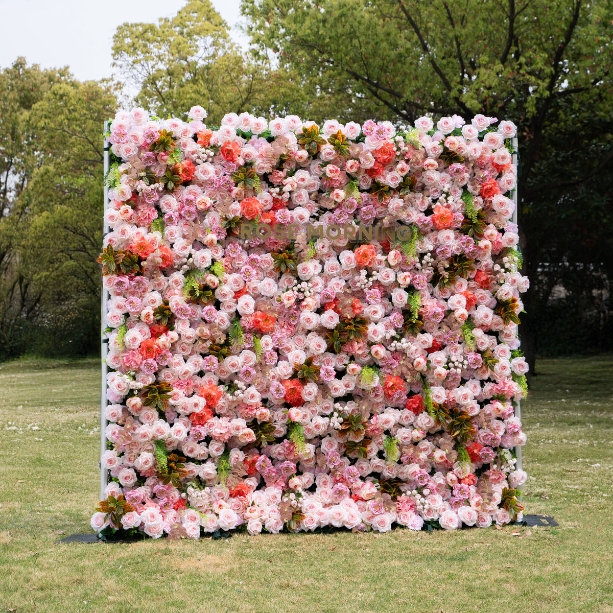 Daniela ：5D Fabric Artificial rolling up curtain flower wall