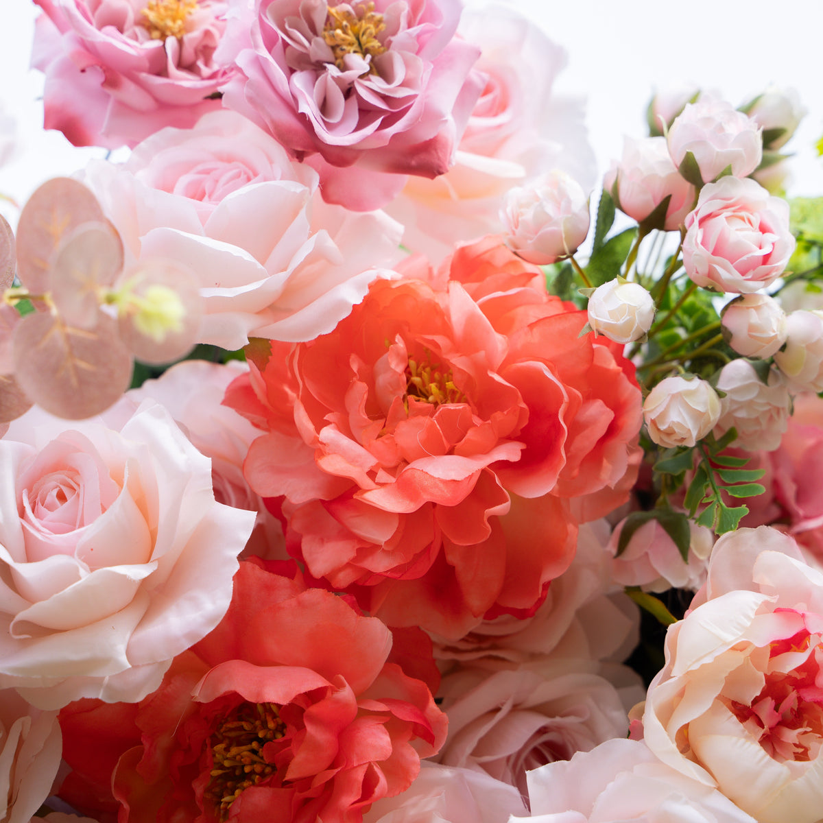 Daniela ：5D Fabric Artificial rolling up curtain flower wall