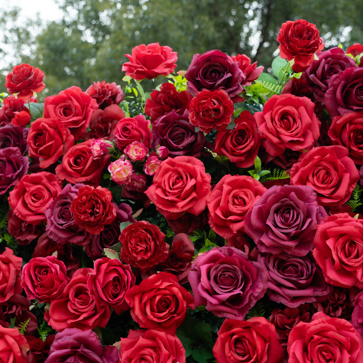 Elysia: 3D Luxury Burgundy Silk Rose Flower Wall Roll-Up Fabric Backdrop for Romantic Weddings & Events