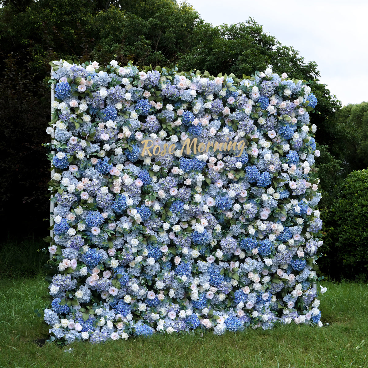 Everly：7D Fabric Artificial rolling up curtain flower wall