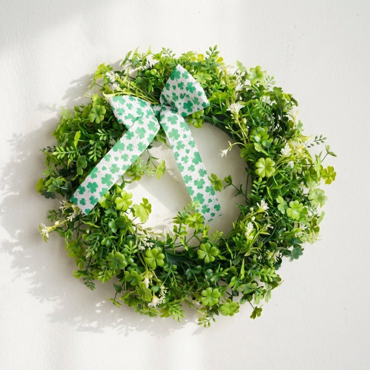 St. Patrick's Day Faux Green Shamrock Door Hanger Bow Decoration Wreath