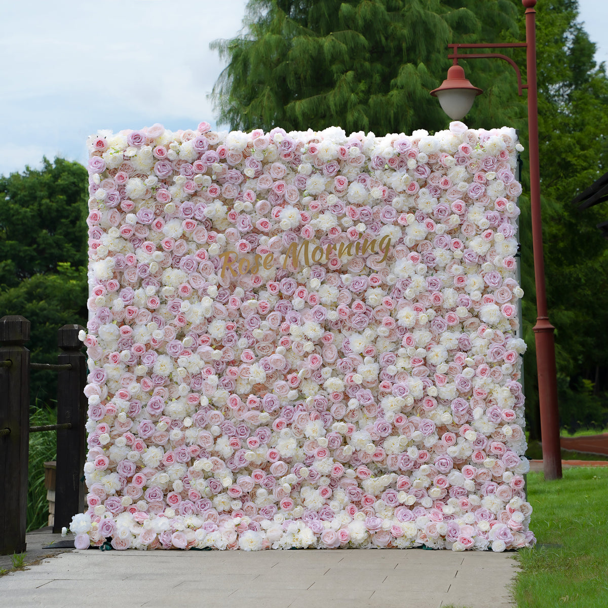 Hannah：7 Fabric Artificial rolling up curtain flower wall