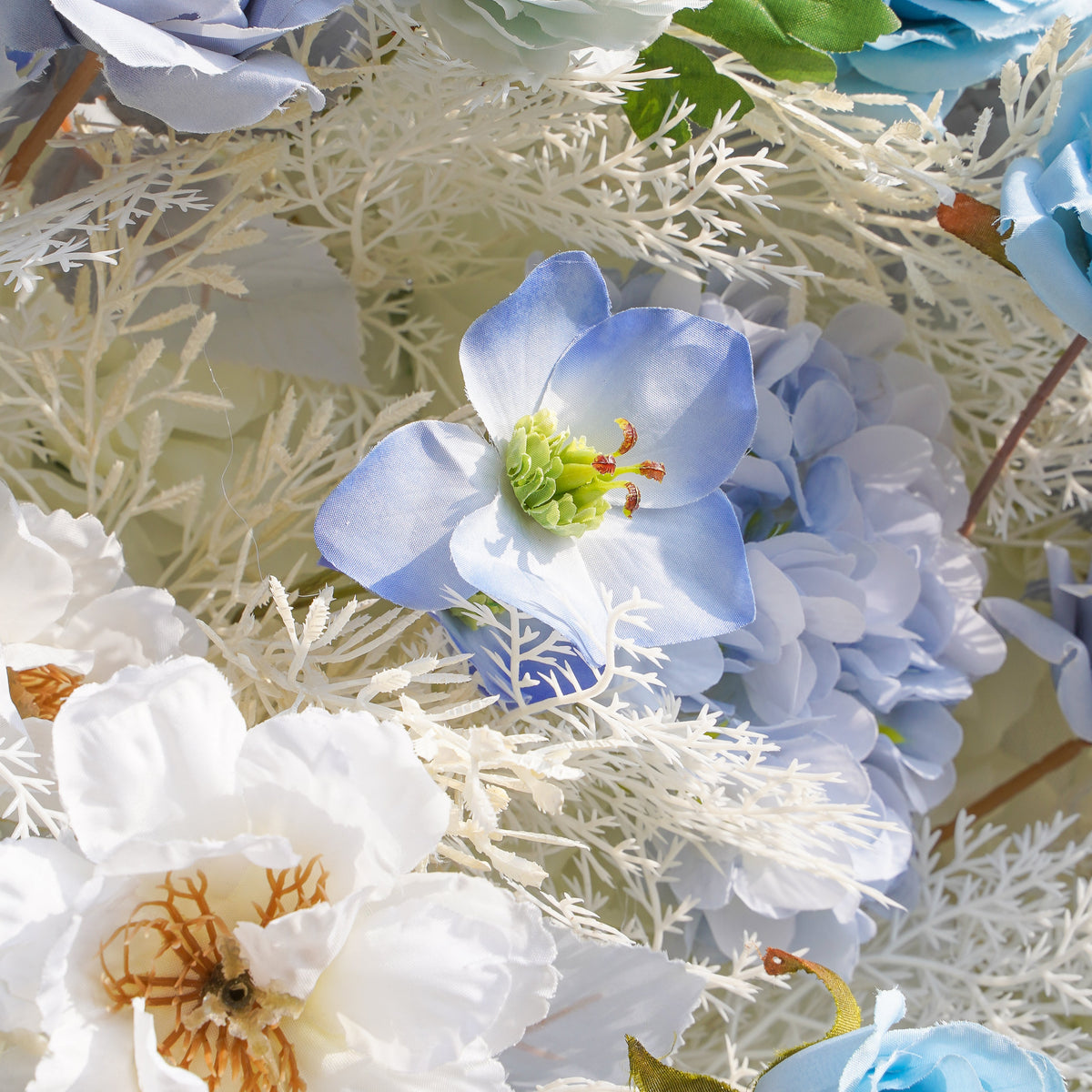 Harper：5D Fabric Artificial rolling up curtain flower wall