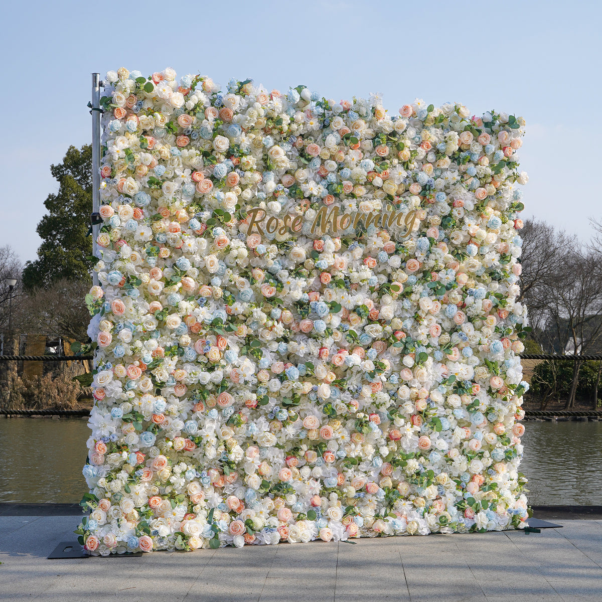 Jacy：5D Fabric Artificial rolling up curtain flower wall
