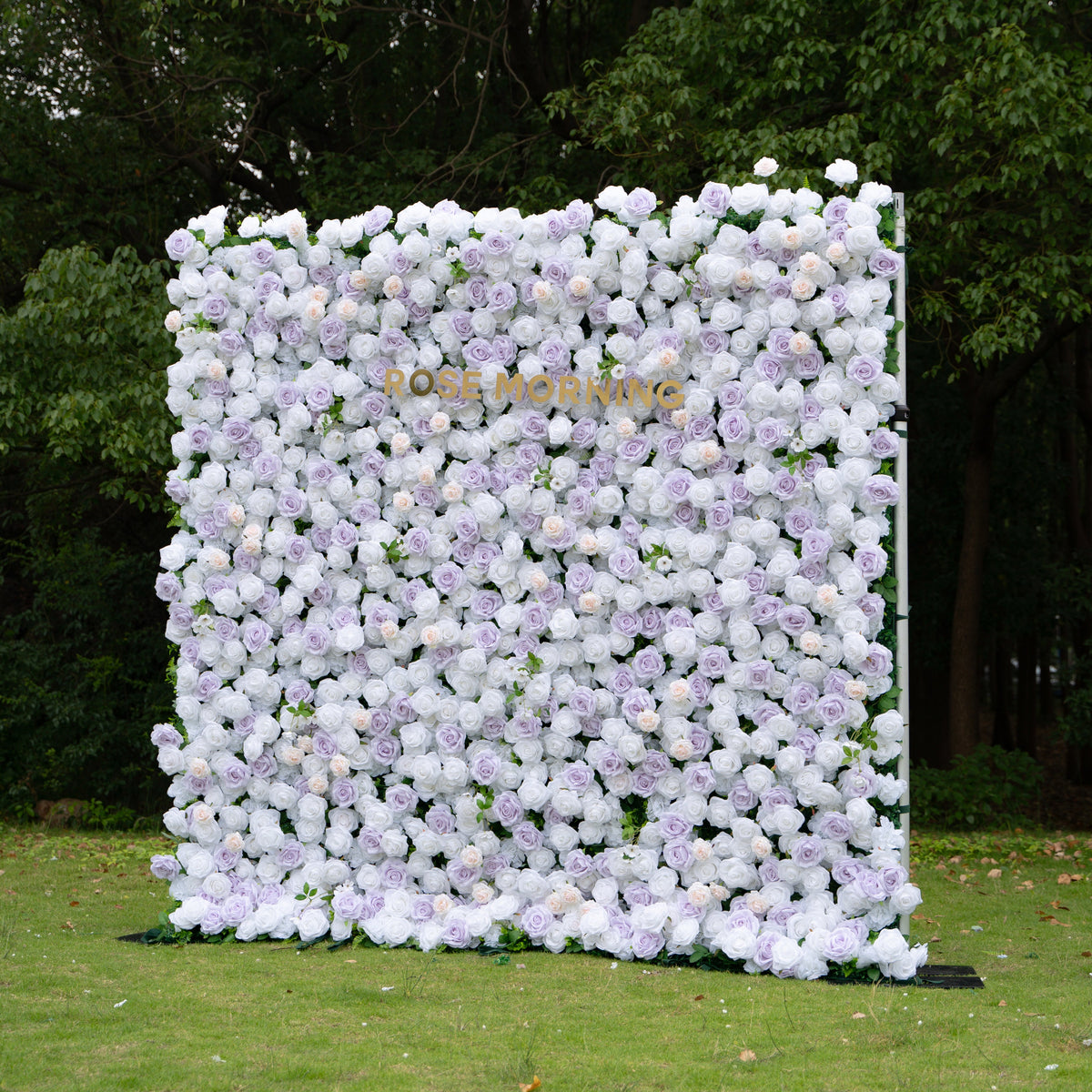 Jazlynn：3D Fabric Artificial rolling up curtain flower wall