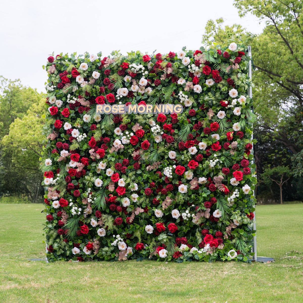 Katy：5D Fabric Artificial rolling up curtain flower wall