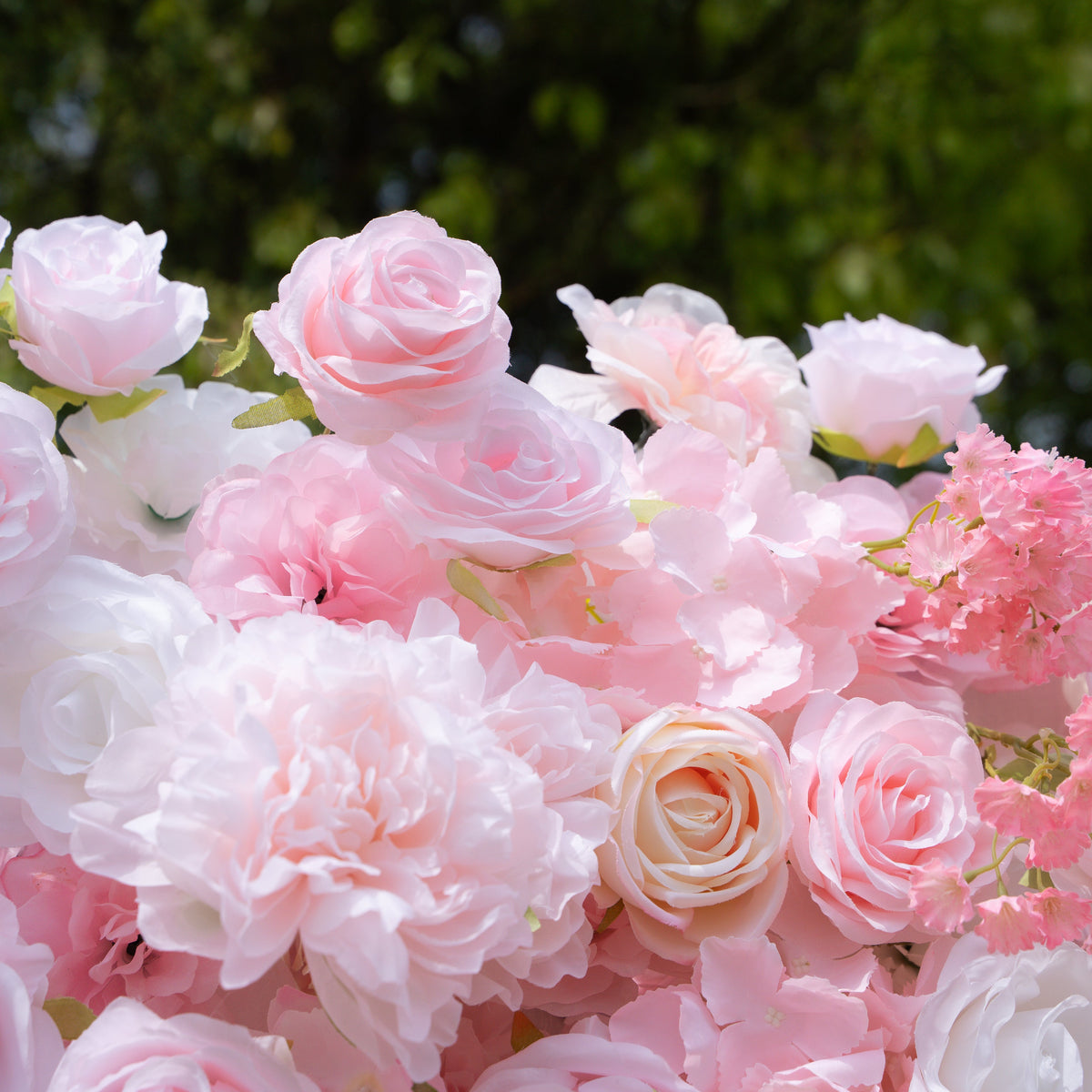Kissing：5D Elegant Pink and White 5D Fabric Artificial Flower Rolling Curtain Perfect for Wedding & Event (Ready to Ship))