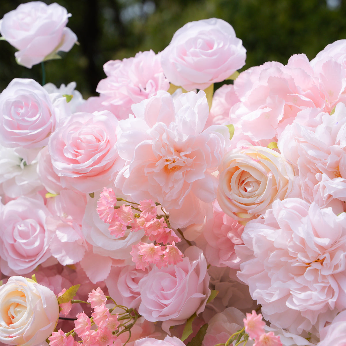 Kissing：5D Elegant Pink and White 5D Fabric Artificial Flower Rolling Curtain Perfect for Wedding & Event (Ready to Ship))
