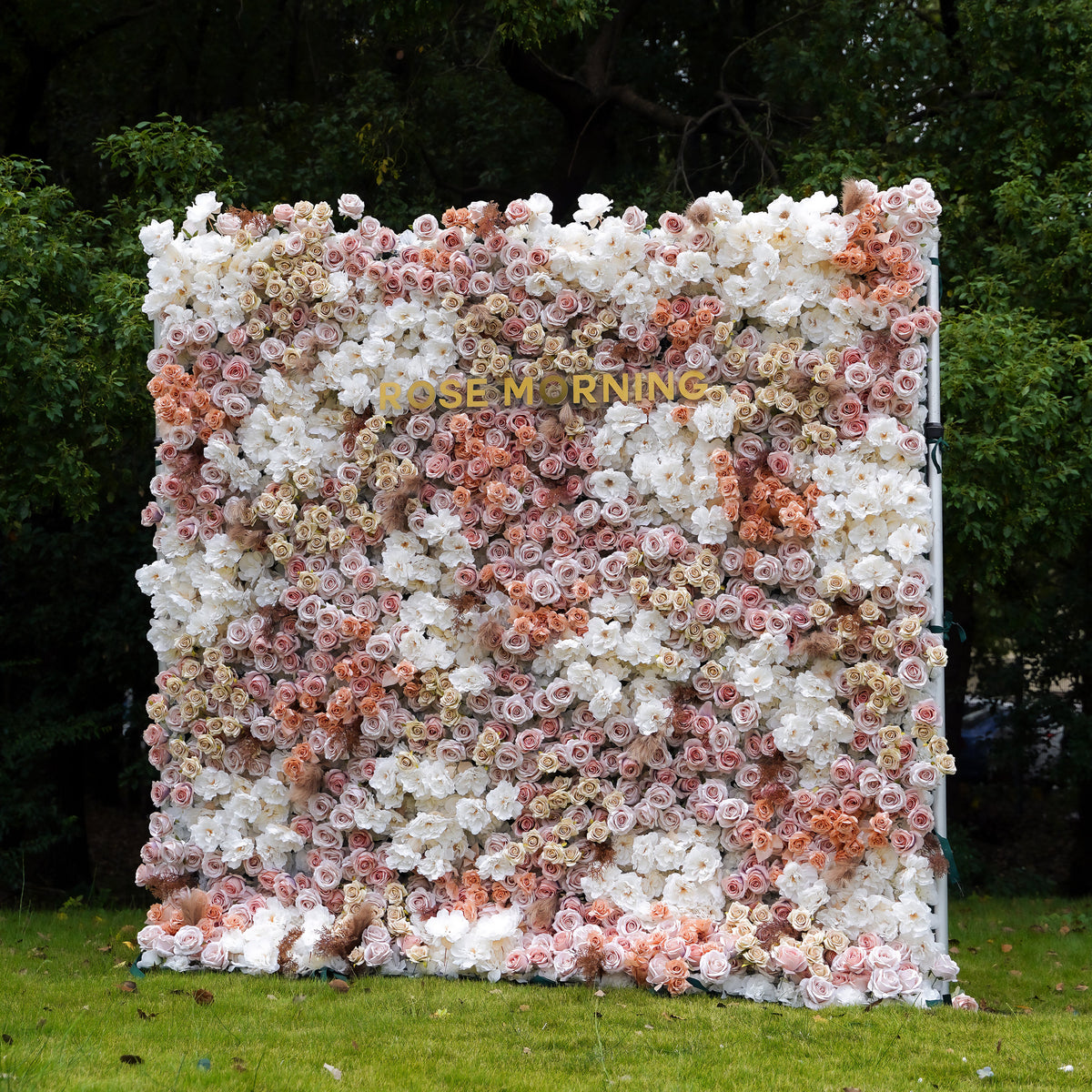Matilda：7D Fabric Artificial rolling up curtain flower wall