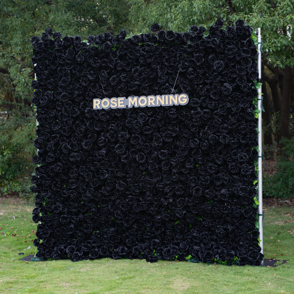 Max：5D Fabric Artificial rolling up curtain flower wall