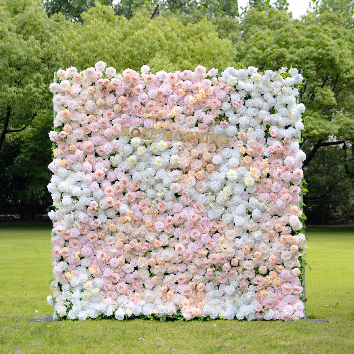 Melina：5D Fabric Artificial rolling up curtain flower wall