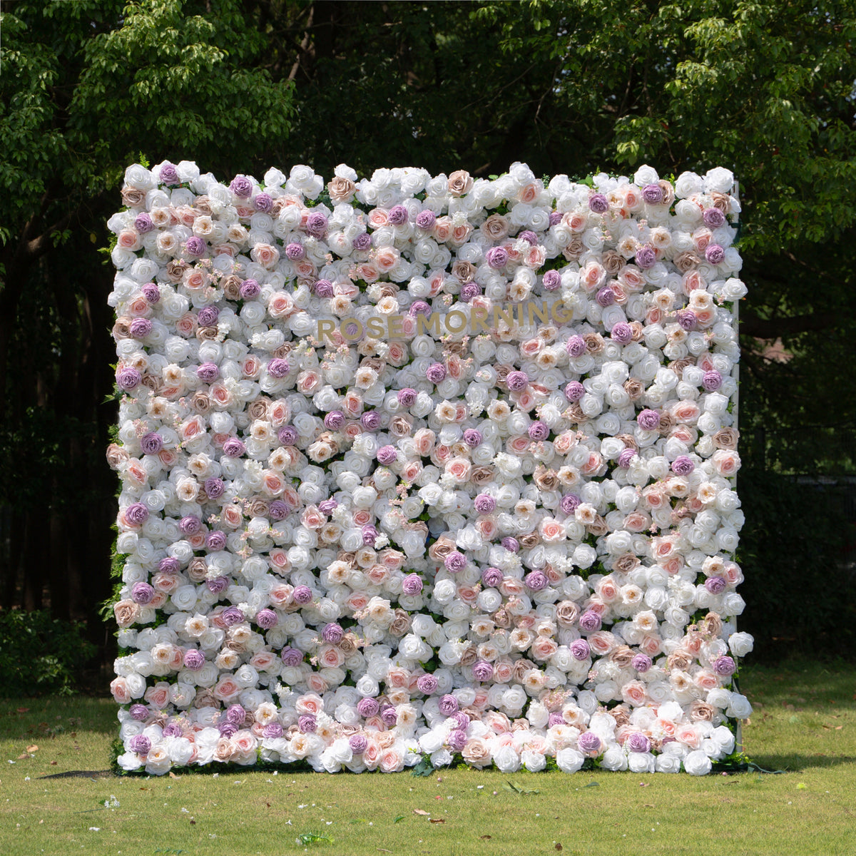 Minnie：4D Fabric Artificial rolling up curtain flower wall