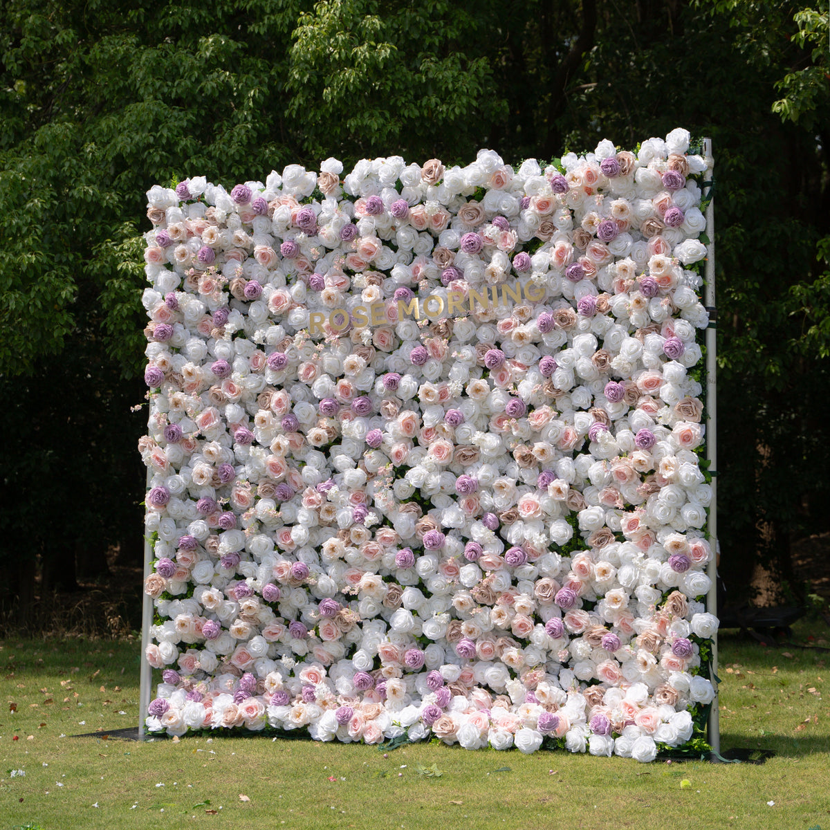 Minnie：4D Fabric Artificial rolling up curtain flower wall