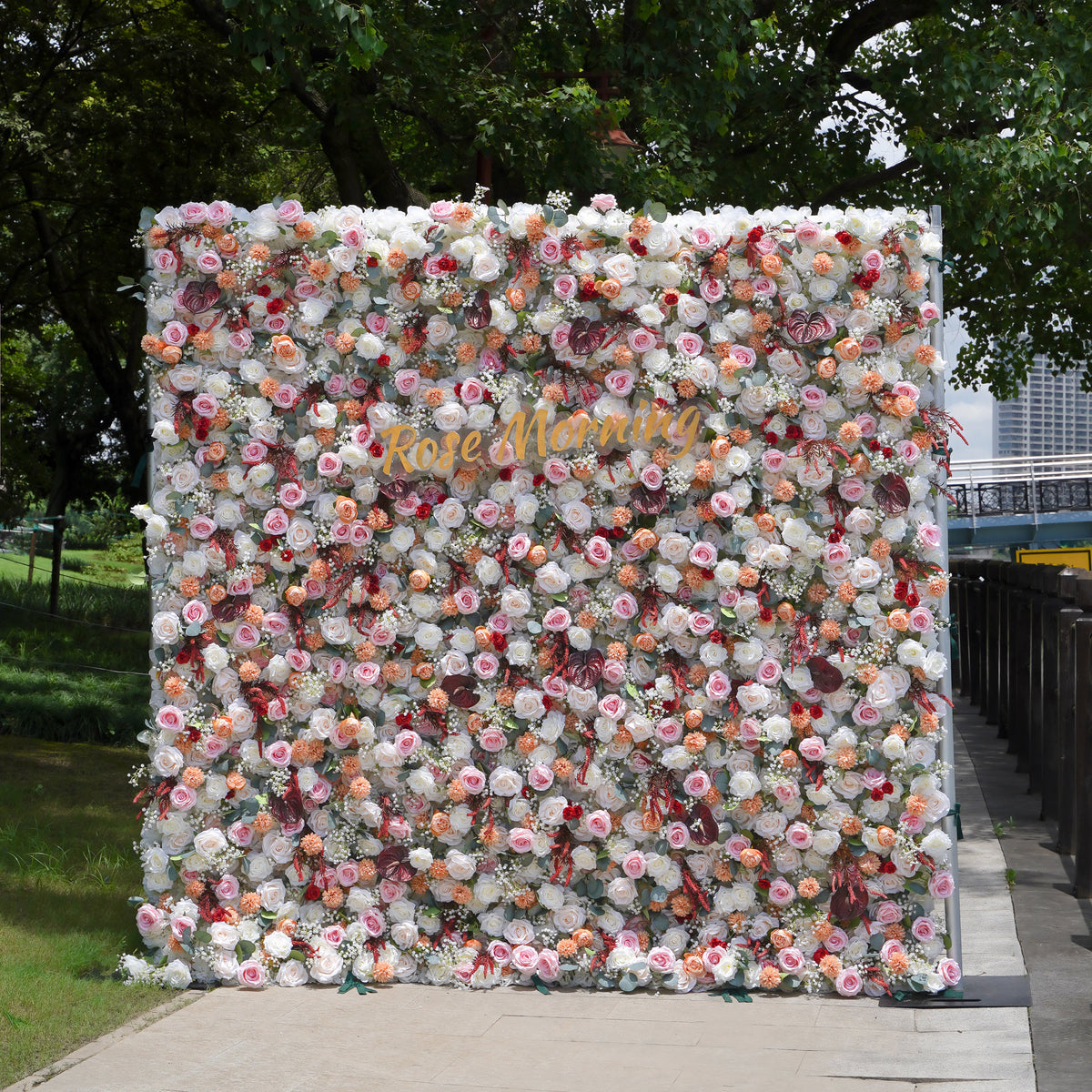 Olive：7D Fabric Artificial rolling up curtain flower wall
