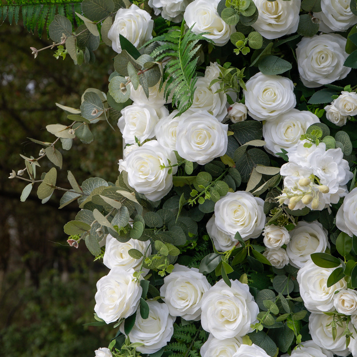 Orin: 5D Elegant White Silk Rose & Greenery Wall Roll-Up Fabric Backdrop for Grand Garden Weddings & Receptions
