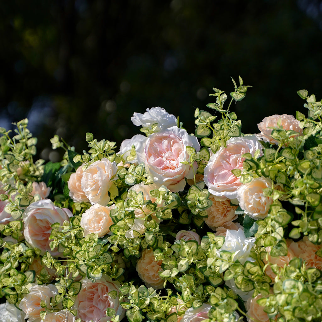 Scarlett：5D Fabric Artificial rolling up curtain flower wall