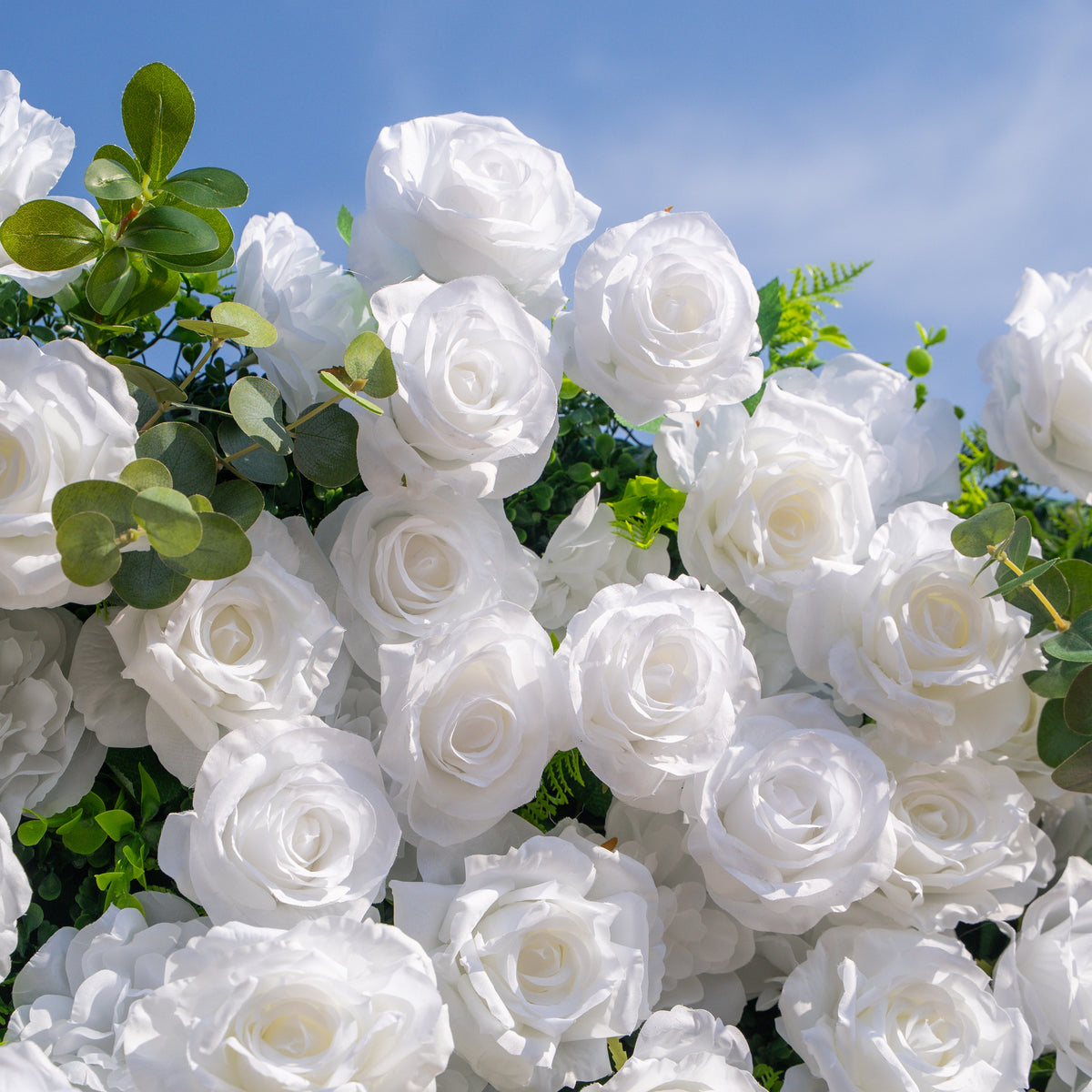 Seren: 3D Luxury White Rose & Greenery Silk Floral Wall Roll-Up Fabric Backdrop for Elegant Ceremonies & Garden Receptions