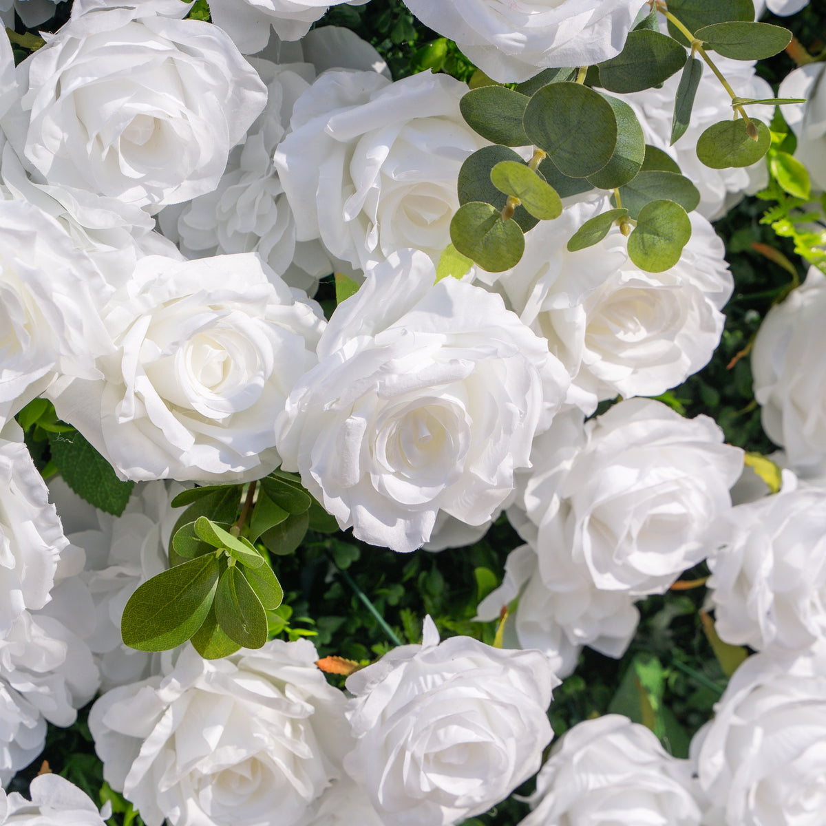 Seren: 3D Luxury White Rose & Greenery Silk Floral Wall Roll-Up Fabric Backdrop for Elegant Ceremonies & Garden Receptions