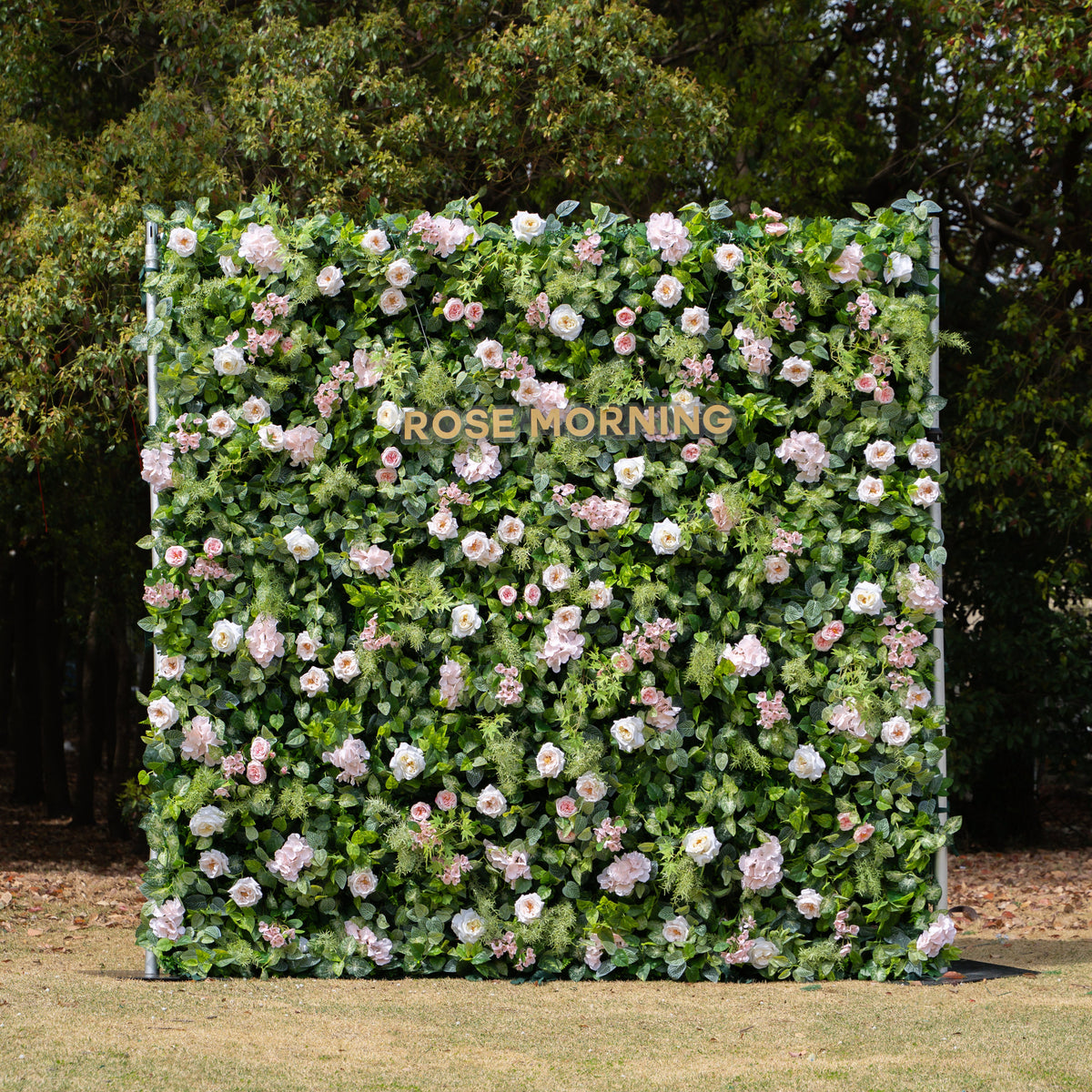 Simona：5D Fabric Artificial rolling up curtain flower wall