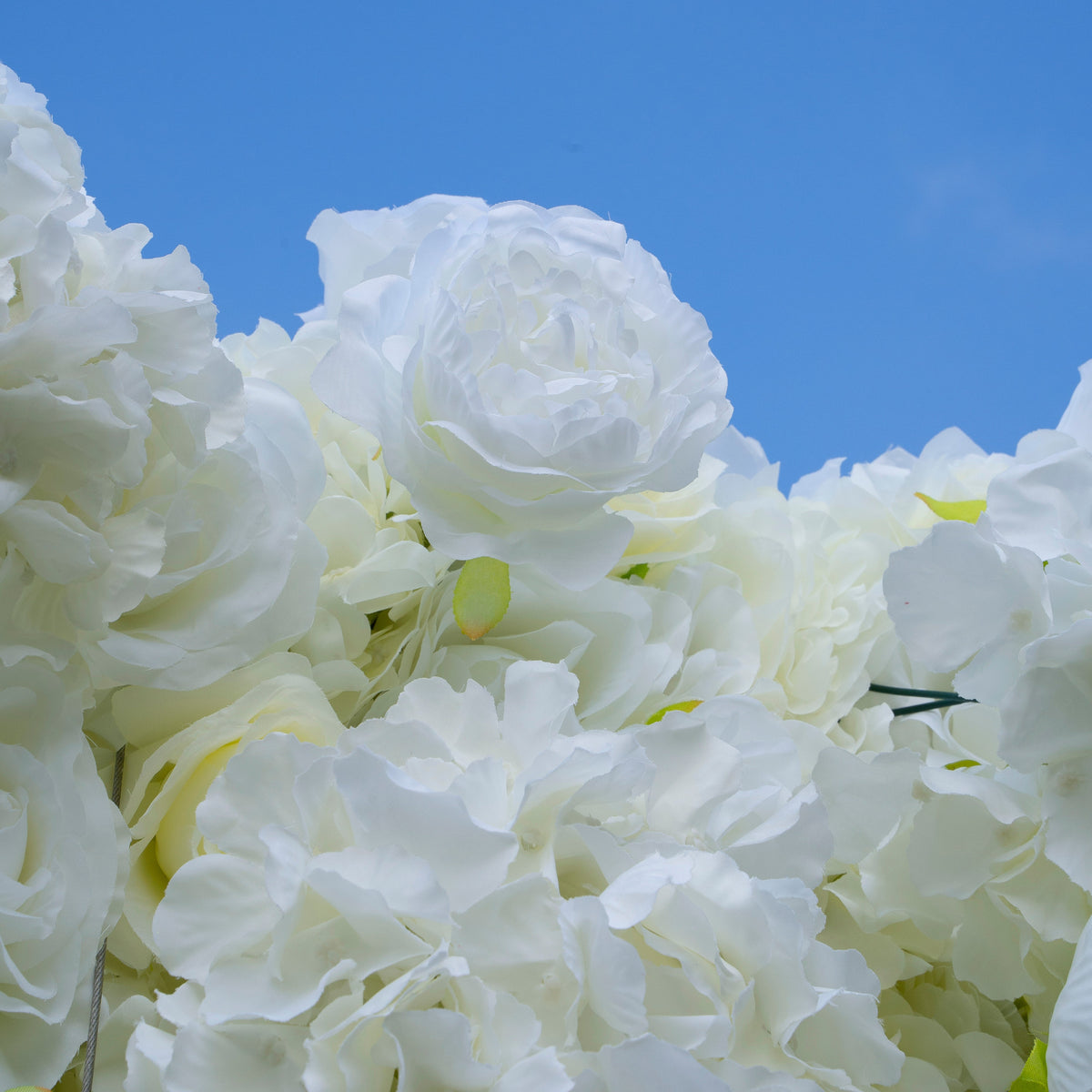 Snow：3D Fabric Artificial rolling up curtain flower wall