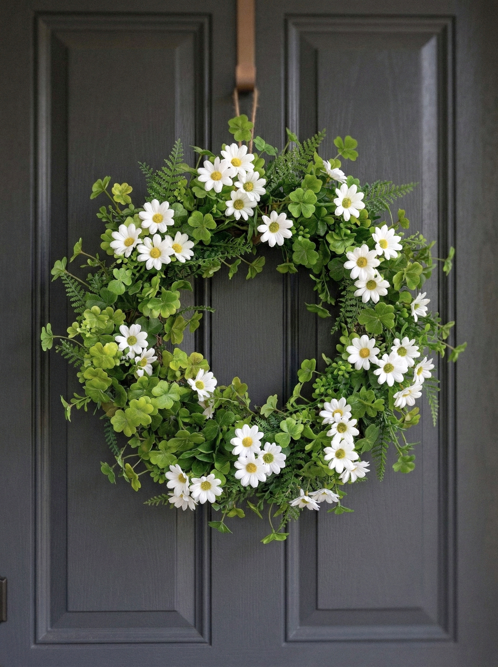 St. Patrick's Day Decorative Wreath 21.65“with Shamrocks and Daisies for Door Hanging Garland