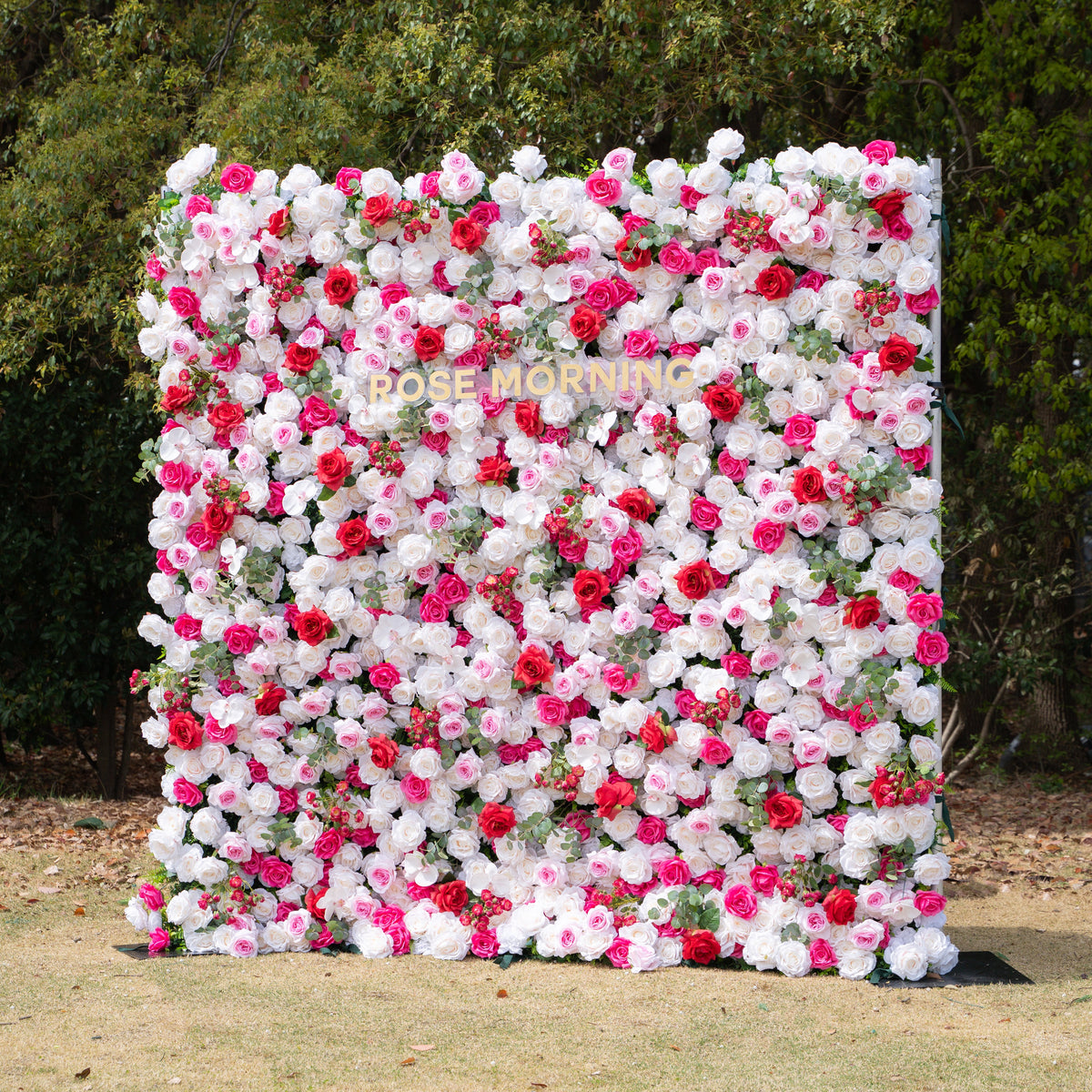 Tami ：5D Fabric Artificial rolling up curtain flower wall