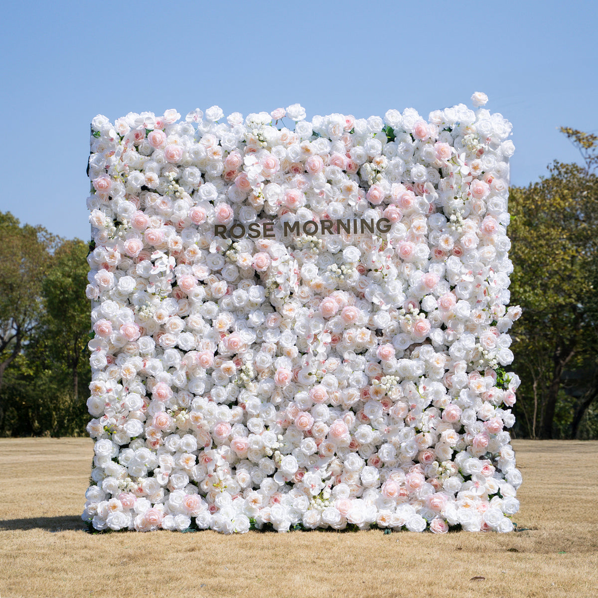 Tiara：5D Fabric Artificial rolling up curtain flower wall