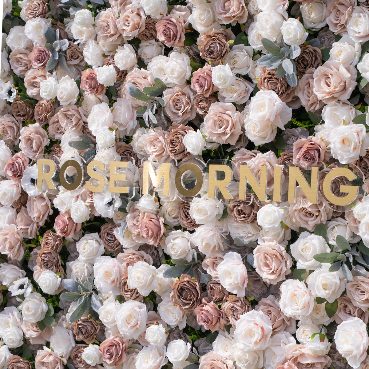 Ziven: 5D Elegant Latte & Ivory Silk Rose Flower Wall Roll-Up Fabric Backdrop for Luxury Wedding & Modern Interior Decor